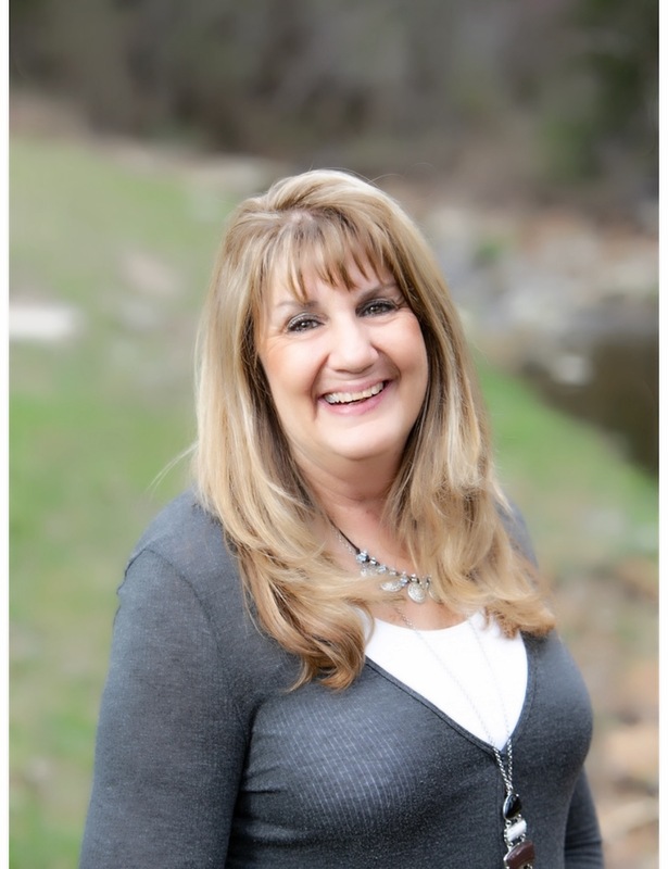 Kriss Yunker - Peglar Real Estate Group